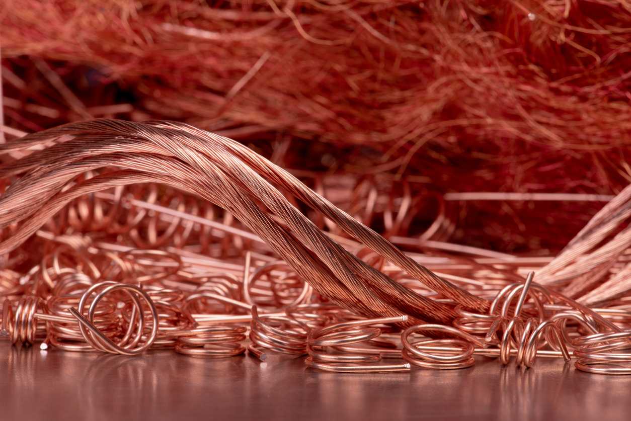 Copper rises with signs of active demand from China