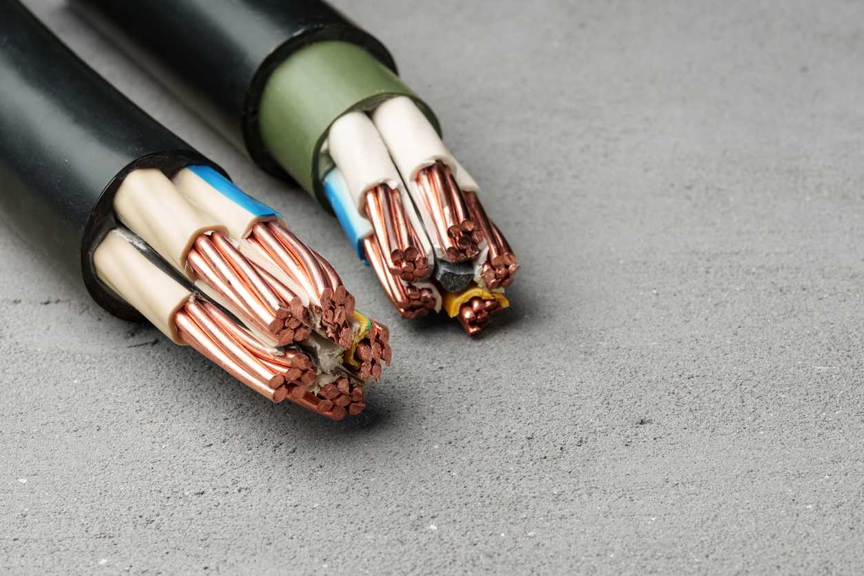 Copper ticks down as dollar weighs ahead of China return