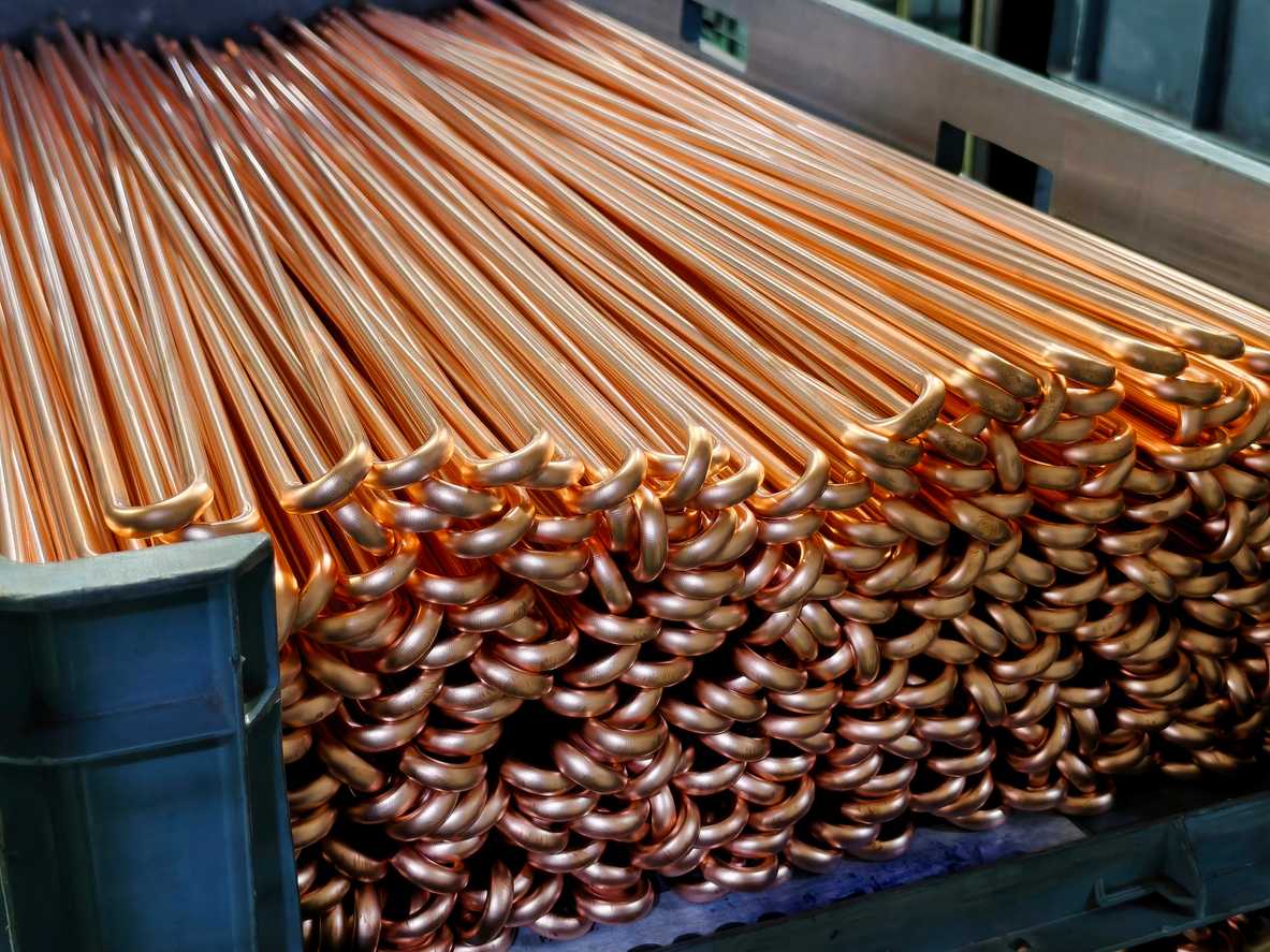 Copper edges lower as higher oil, AI doubts weigh